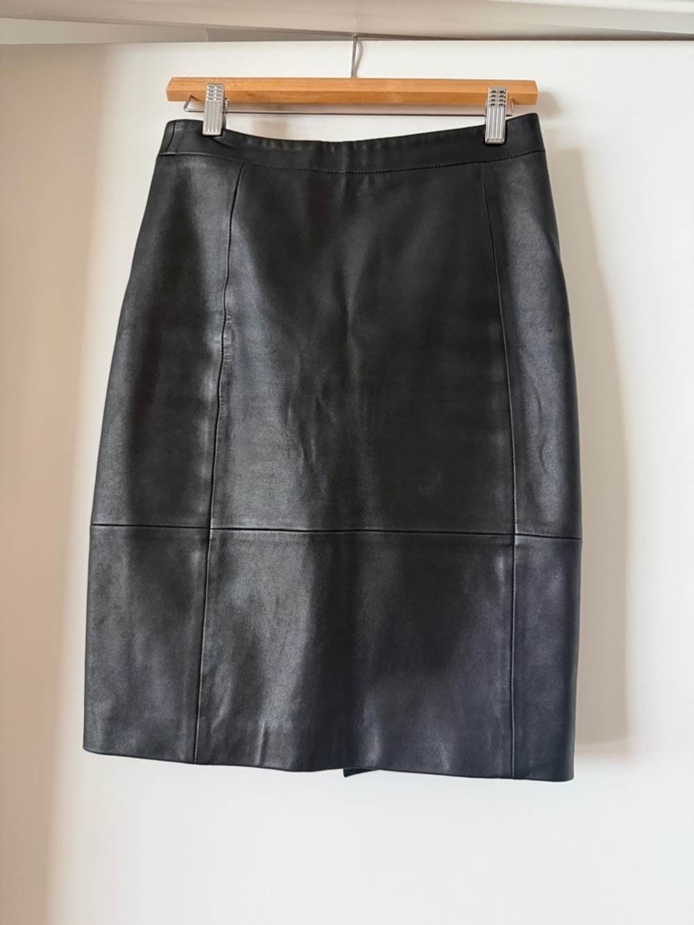 Reiss Black Leather Pencil Skirt - Classic Women's Skirt